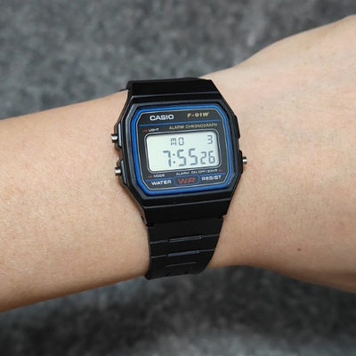 Casio经典复古树脂表带防水