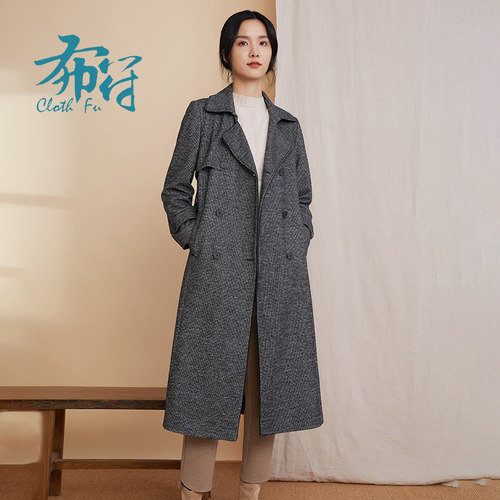 风衣女2021年新款布符简洁大气