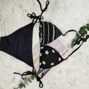 女士小众碎花拼条纹泳衣女高级感分体纯欲遮肚子显瘦度假比基尼夏