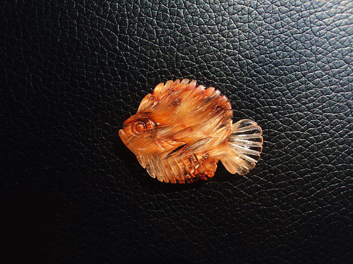 中国水晶矿石天然钛晶金发晶小鱼吊坠 高36×27×5mm6.2g
