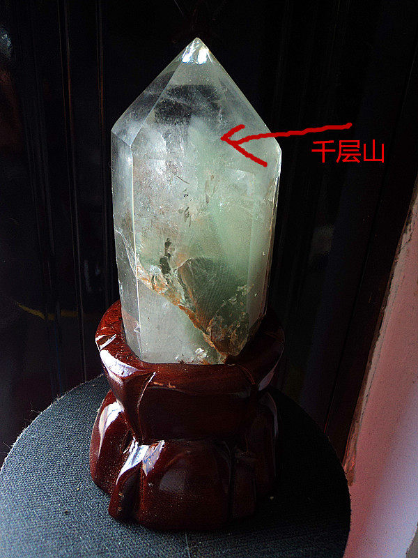 中国水晶矿石天然绿幽灵千层山水晶柱210&times;70mm1.5kg