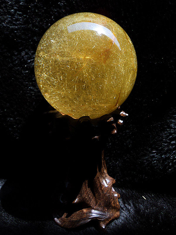 中国水晶矿石天然钛晶球 金发晶球摆件 直径：62mm