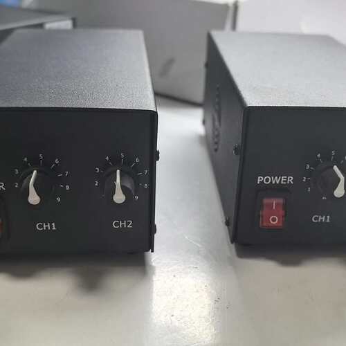 议价光源控制器型号HM-APA24V-2，2台，图片实物拍摄成色