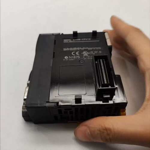 议价CJ2M-CPU13 OMRON欧姆龙拆机模块 实物实拍