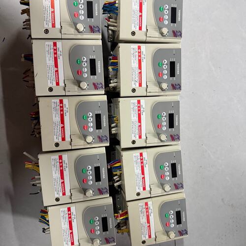 议价东芝变频器VFS9-2004PM-AN，200V 3相，0.