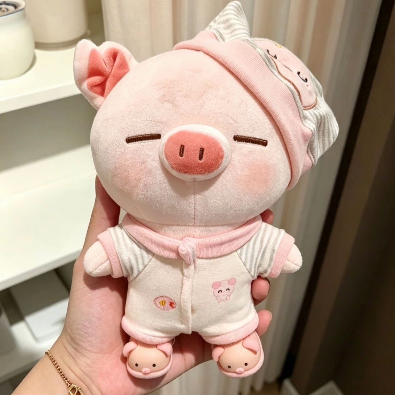 可爱瞌睡衣小猪玩偶BOBO站姿猪公仔名创毛绒玩具闺蜜男女生日礼物