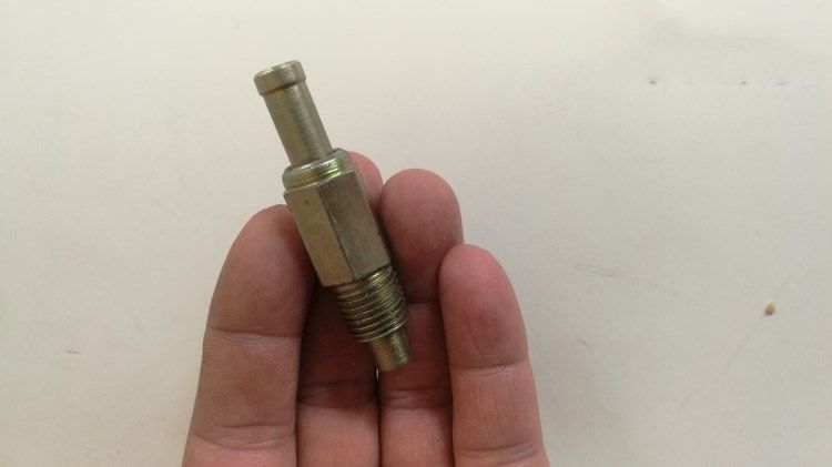 五菱之光东风小康之星 462 465单向阀 pcv阀 废气阀怠速阀