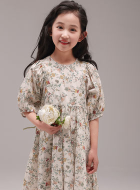 甜美泡泡袖公主裙小布衣大裙摆