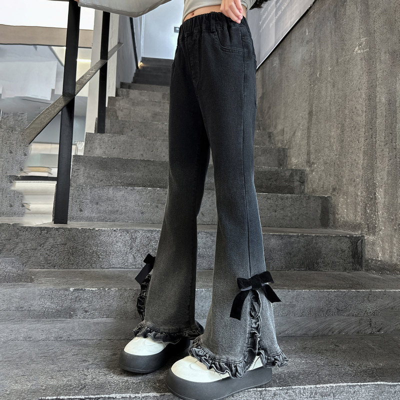 女童黑色喇叭裤春秋2026新款儿童微喇叭牛仔裤秋装女孩修身长裤潮