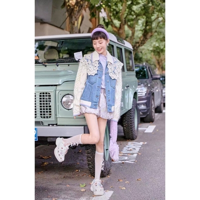 蕾丝领设计师牛仔外套