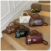 新款 包盖式 女均码 2026冬季 单肩手提包2025年冬季 中青年