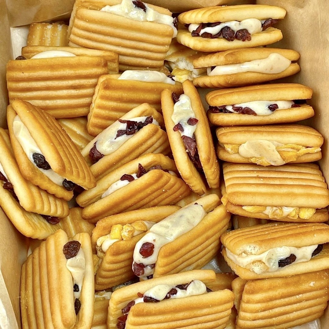 夹心牛轧饼干糖夹心牛乳饼干蔓越莓拉丝软糯网红零食休闲小吃整箱,零食/坚果/特产,传统西式糕点,淘宝优惠券,粉丝福利购,淘宝优惠卷