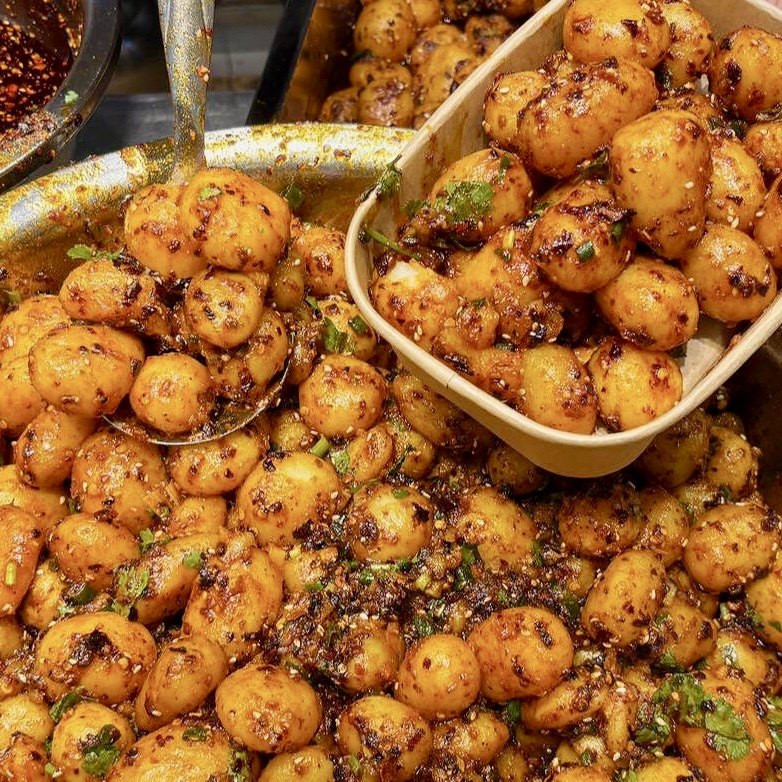 香辣小土豆高山粉糯叽叽洋芋即食素食卤味开胃小吃网红休闲食品