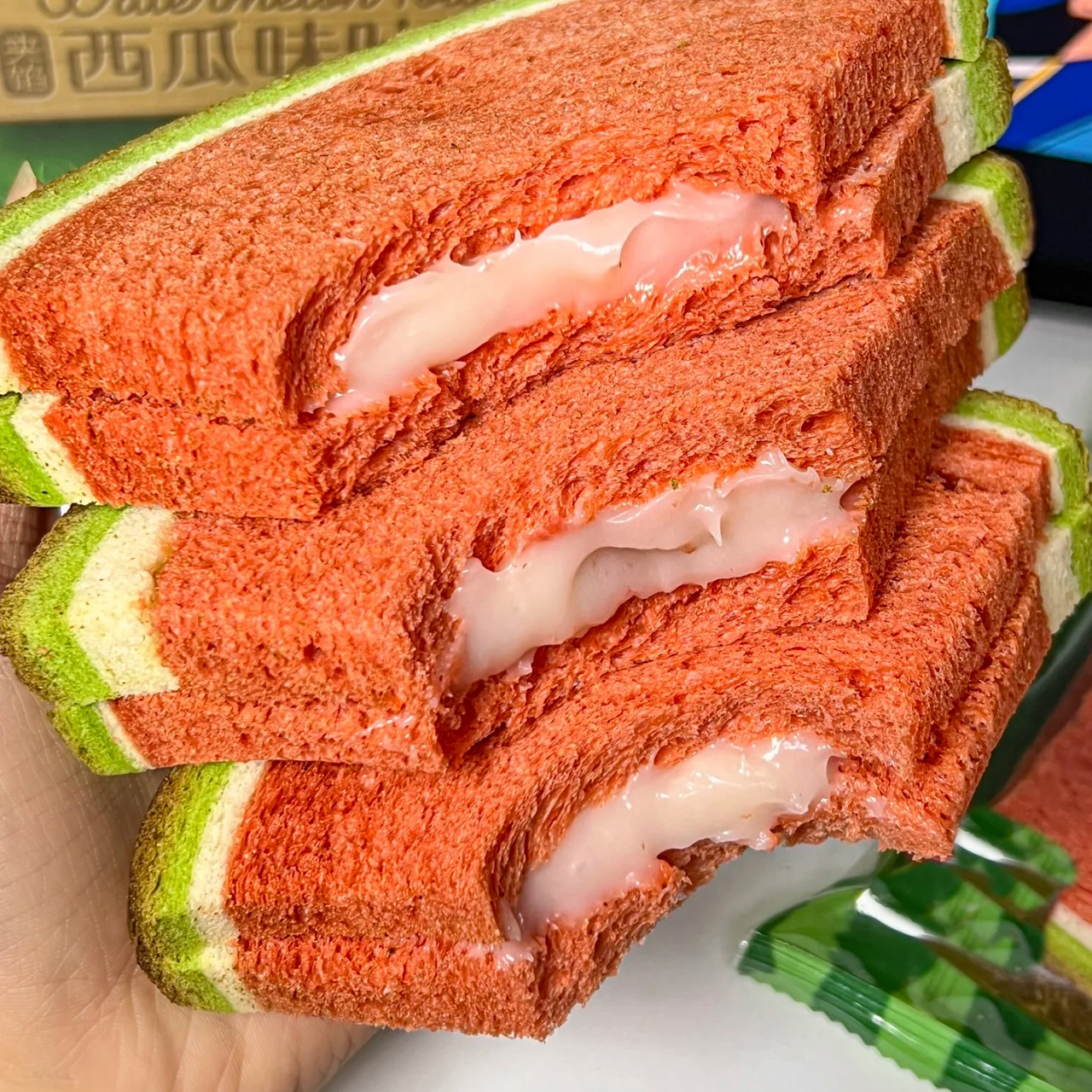 a1西瓜吐司面包夹心学生营养早餐儿童网红蛋糕零食整箱糕点心面包