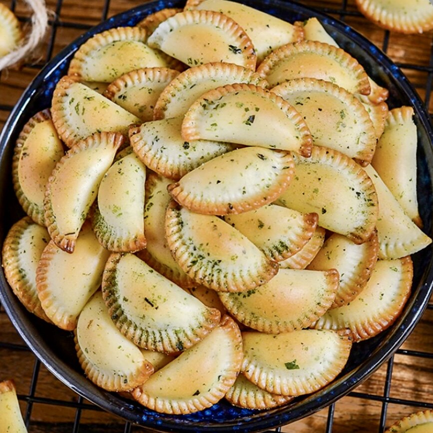 海苔脆饺香酥角黄金饺子潮汕风味空心饼干网红办公室零食小吃点心
