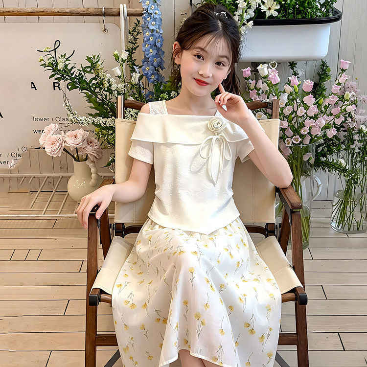 夏季温柔风一字肩碎花两件套女
