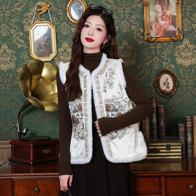 轻奢减龄缎面醋酸夹棉马甲女2024冬季新品中式重工刺绣水貂毛马夹