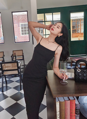 兔阿姨【显高显瘦小黑裙】小个子推荐弹力气质穿搭黑色吊带裙