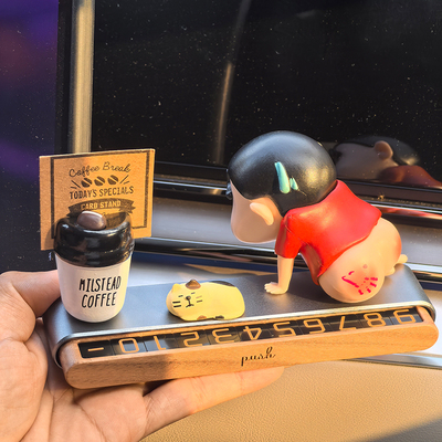 蜡笔小新挪车电话牌临时停车号码牌高级感汽车载饰品摆件车内装饰