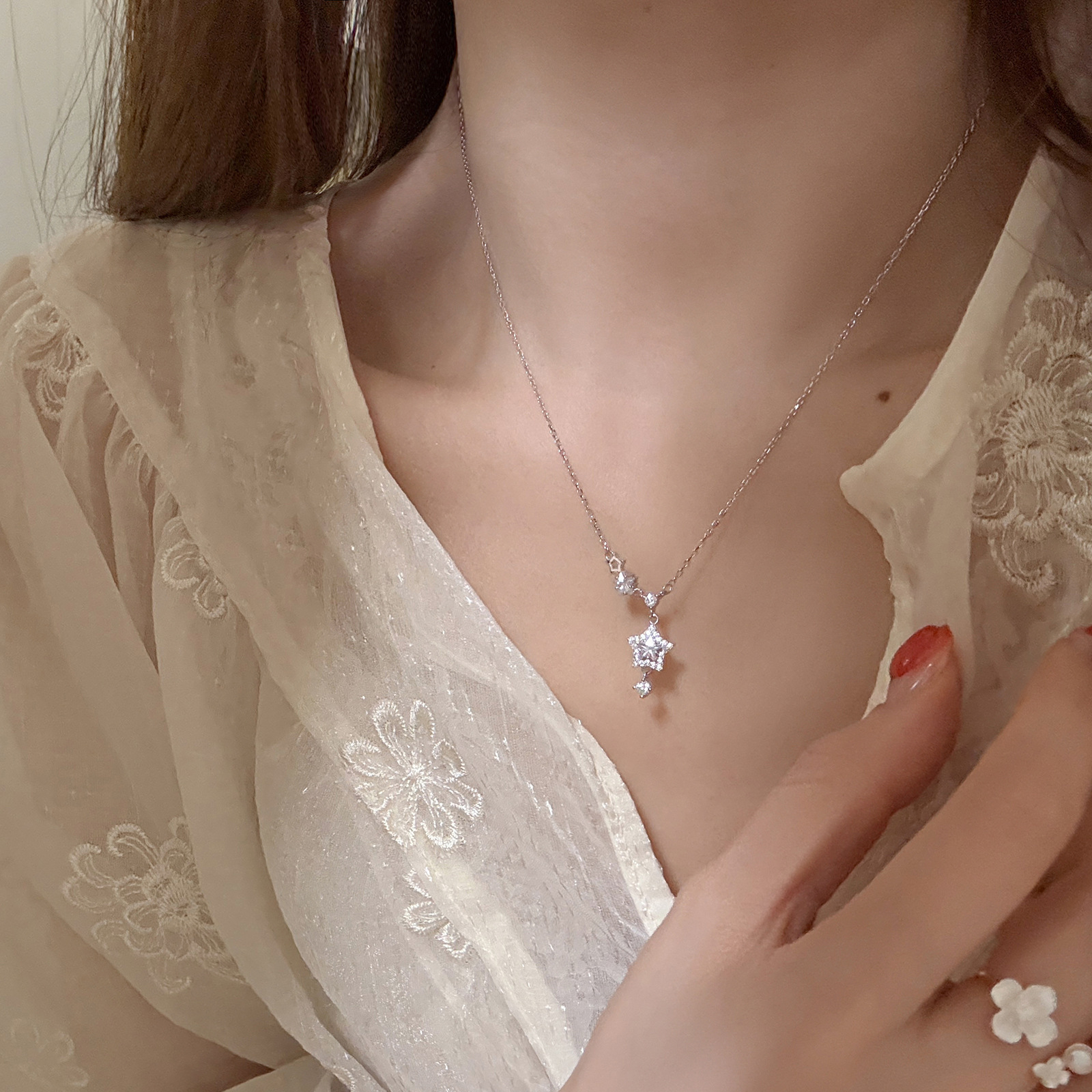 星光璀璨银色星星轻奢锁骨链