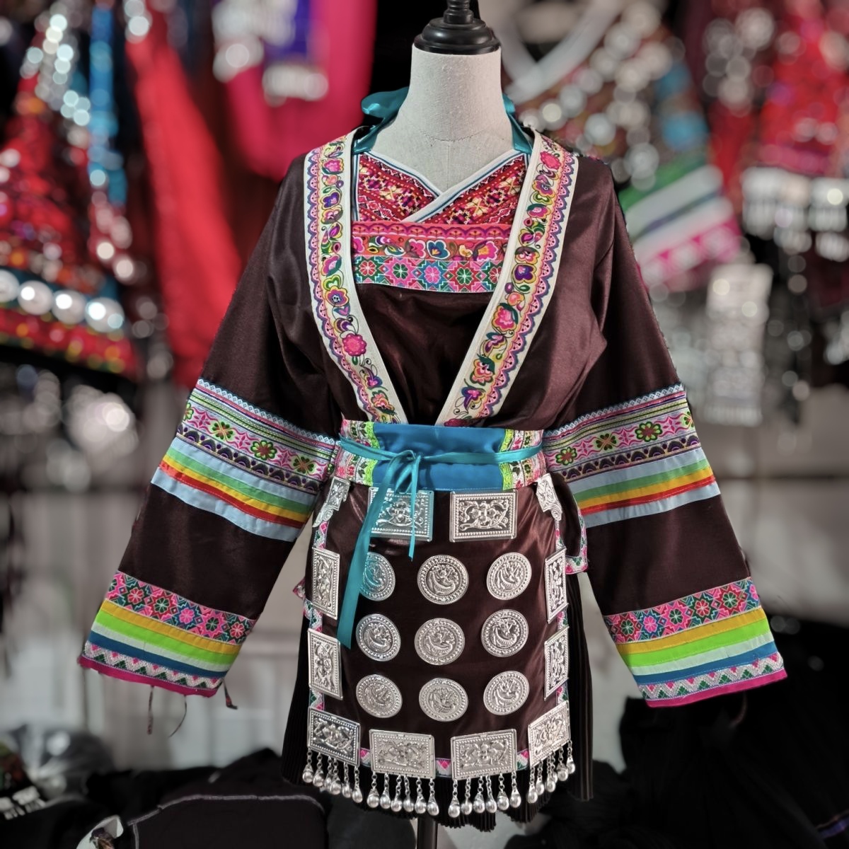 侗族服装女贵州新款侗族成人少数民族演出服百褶裙舞蹈服