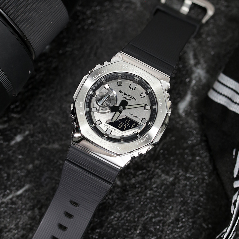 卡西欧金属农家橡树GM-2100男表