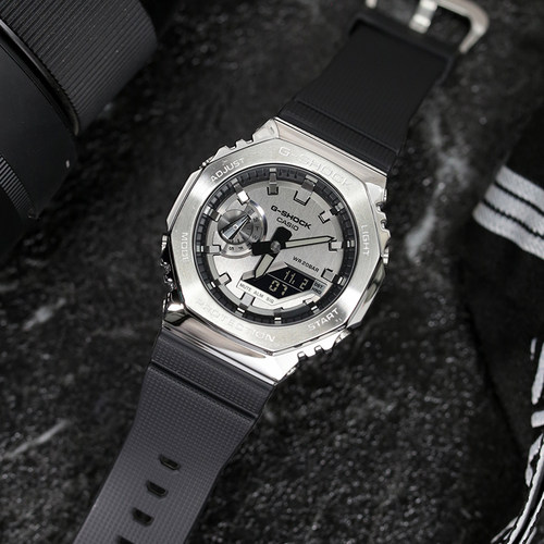 卡西欧金属农家橡树GM-2100男表