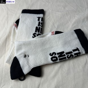 米白色FB3272 Nike拼色休闲中筒袜男女同款 635 袜子不参与满减