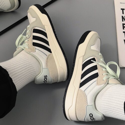 adidas ENTRAP 合成革二层牛皮复古篮球风低帮板鞋白黑棕JI2546