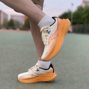 Saucony MARSHAL率途 2 舒适百搭防滑耐磨低帮跑步鞋米色S28258-1
