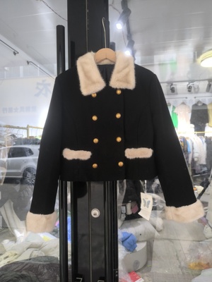 2025新款韩版时尚百搭显瘦小香风短款羽绒服女气质名媛风外套冬装