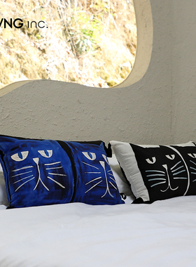 LIVING inc.脑洞商店 猫猫卡通蓝色沙发抱枕艺术插画ins床上靠垫