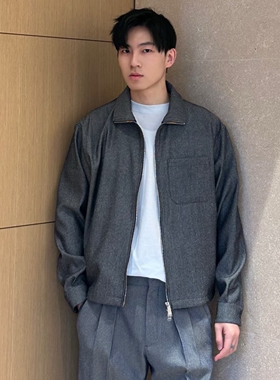 CD刺绣标语羊毛花灰色翻领拉链夹克套装外套老钱风男款简约短款