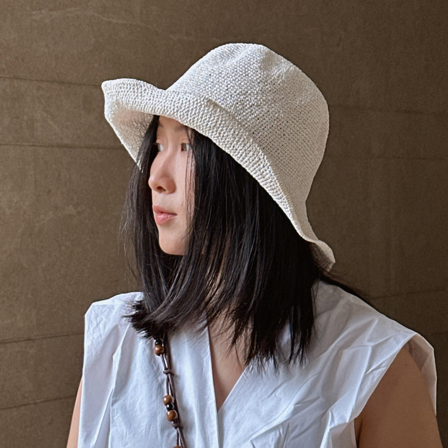 可折叠度假沙滩帽洋气水桶帽白色手工女士新款草帽遮阳帽防晒帽