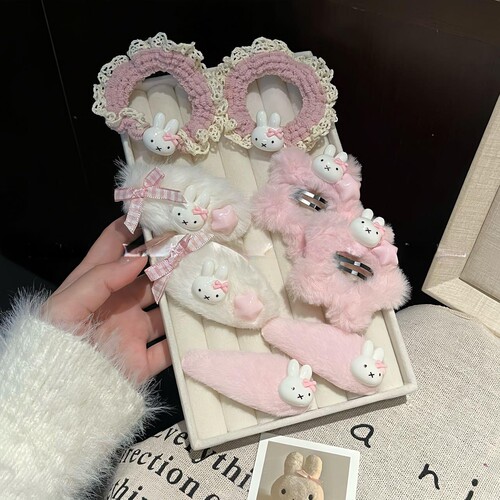 ins高颜值少女粉米菲兔蝴蝶结