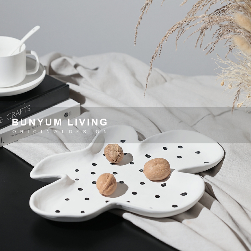 BUNYUM现代简约斑点陶瓷水果盘创意收纳盘办公桌桌面摆件家居饰品