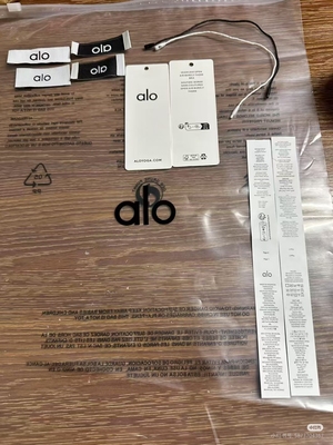 AloYoga新款辅料服装辅料吊牌吊粒织唛对折织唛织标衣服领标订做