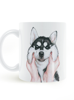 用手捏哈士奇的黑脸马克杯陶瓷白色经典杯子简约白领冲茶咖啡杯