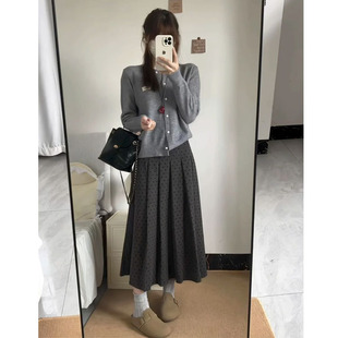 灰色爱心波点毛呢百褶裙女中长款巨好看半身裙大码加厚秋冬款裙子