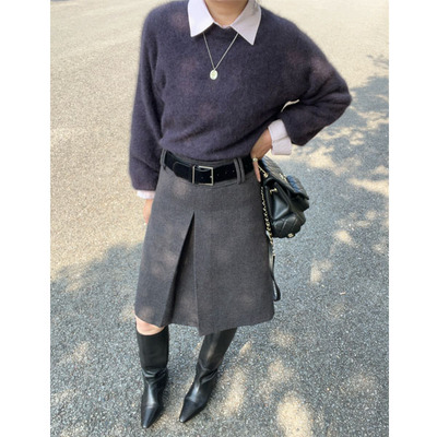 miu系灰色半身裙冬装高级感毛呢短裙女a字大码胖mm遮肚包臀中裙子