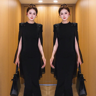 网红热门爆款连衣裙气质淑女名媛风御姐斗篷披肩端庄串珠包臀长裙