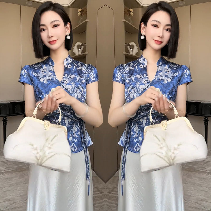 v领碎花系带显瘦上衣半身裙气质