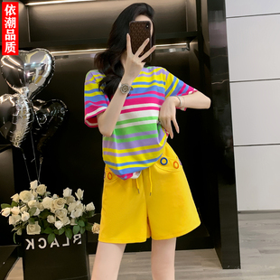巨好看彩虹条纹短袖休闲运动套装女夏宽松青春活力黄色短裤两件套