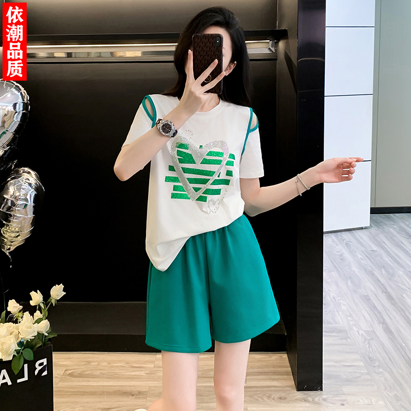 洋气露肩短袖T恤运动套装女夏宽松薄款纯棉透气阔腿A字短裤两件套