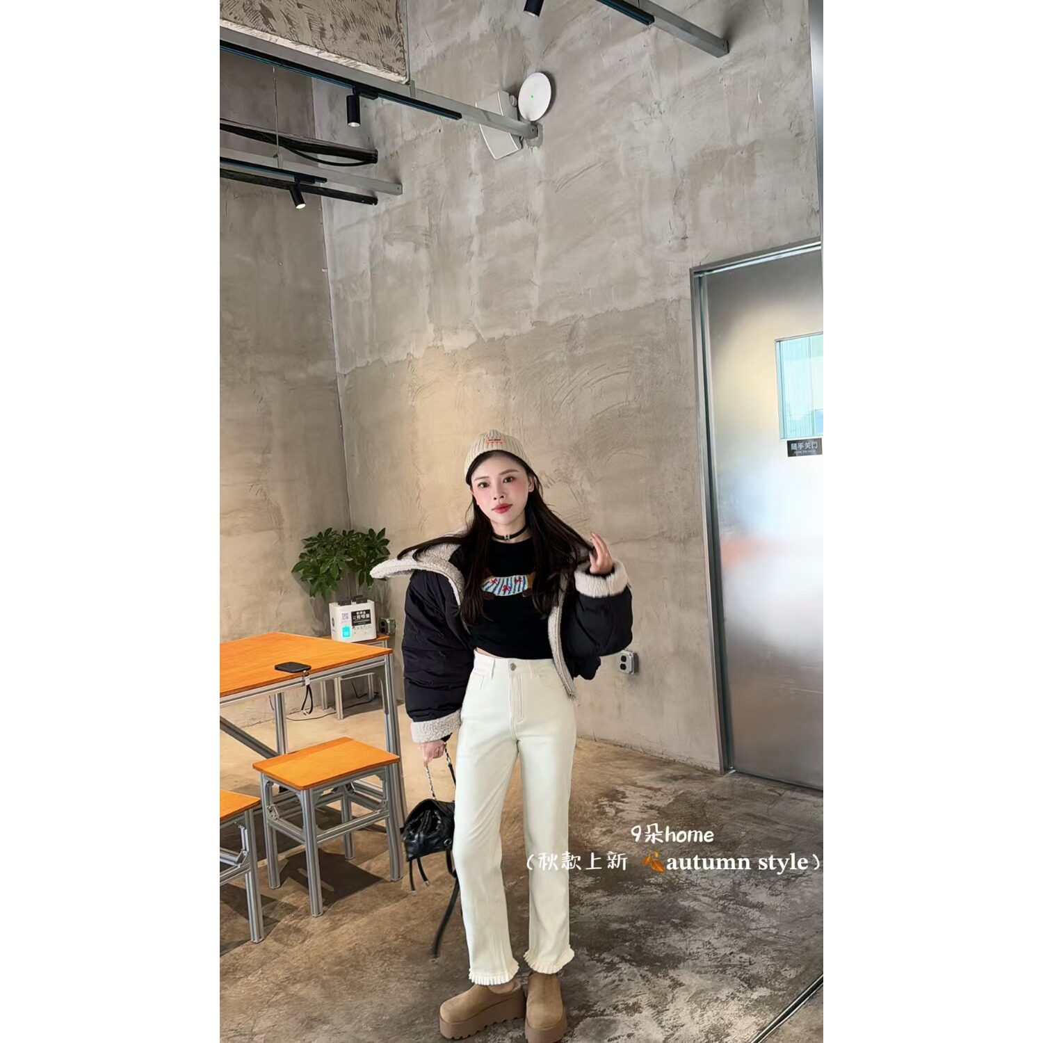 五折福利。 韩版羊羔毛大翻领羽绒服女短款小个子加厚保暖外套潮