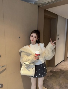 宽松加厚毛毛上衣 韩版 泡菜订制米色羔羔毛连帽外套女2025冬季 新款