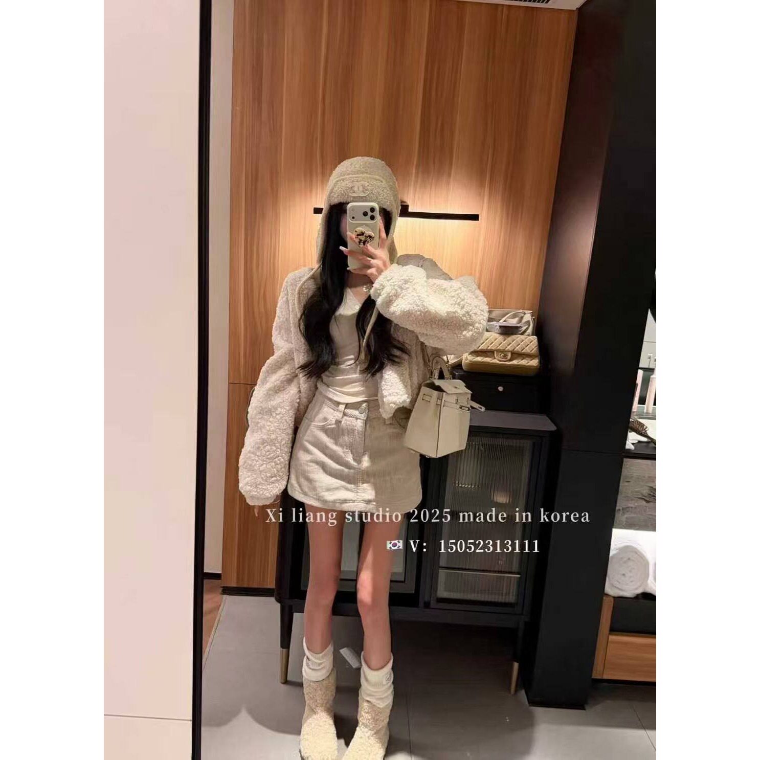 年底五折福利。   毛绒短外套女韩版修v领加厚保暖显瘦羊羔毛上衣