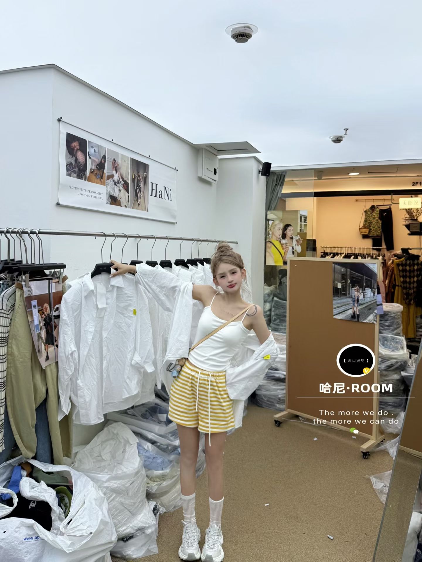 哈尼家正品2026夏季新款韩版宽松简约时尚大版垫肩笑脸贴标衬衫潮
