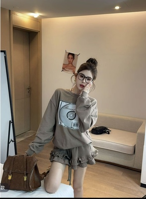 韩国东大门2025秋季新款韩版宽松显瘦圆领套头卫衣+短裤两件套潮