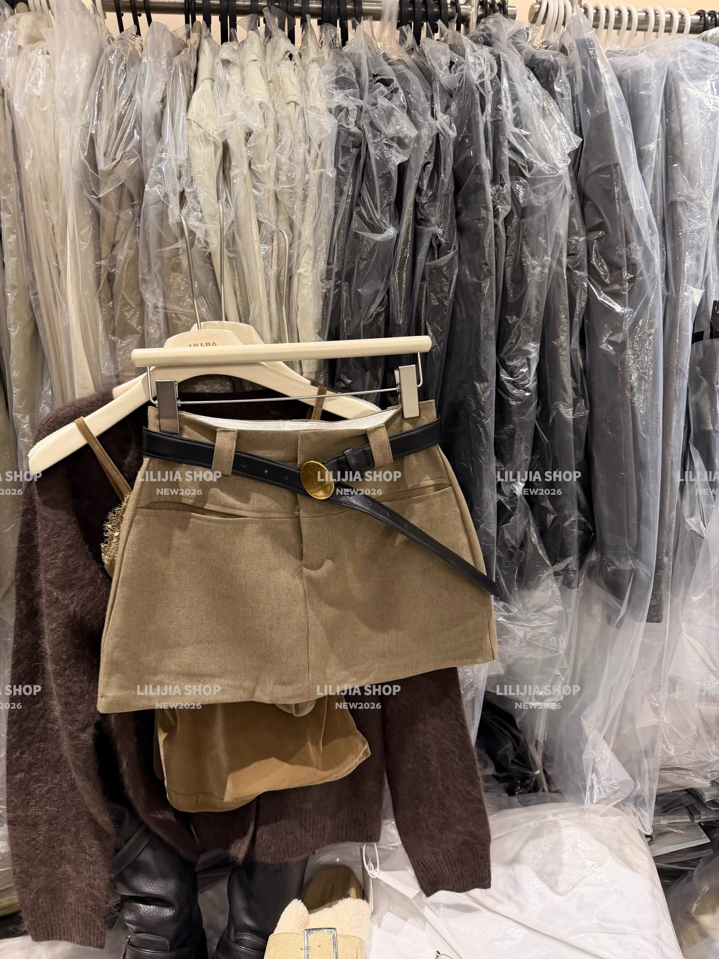 LiLijia正品2026秋季新款气质设计配皮带百搭半身裙A字西装短裙潮